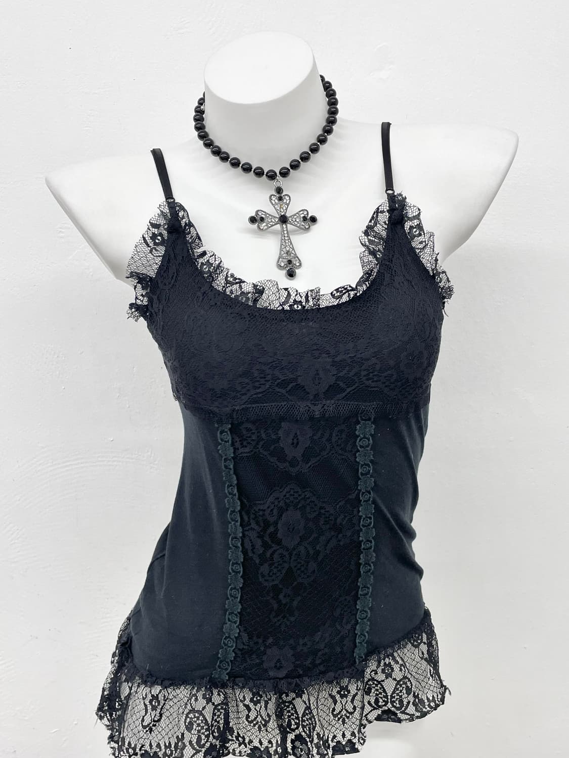 블랙 레이스 디테일 슬리브리스  상품이미지2