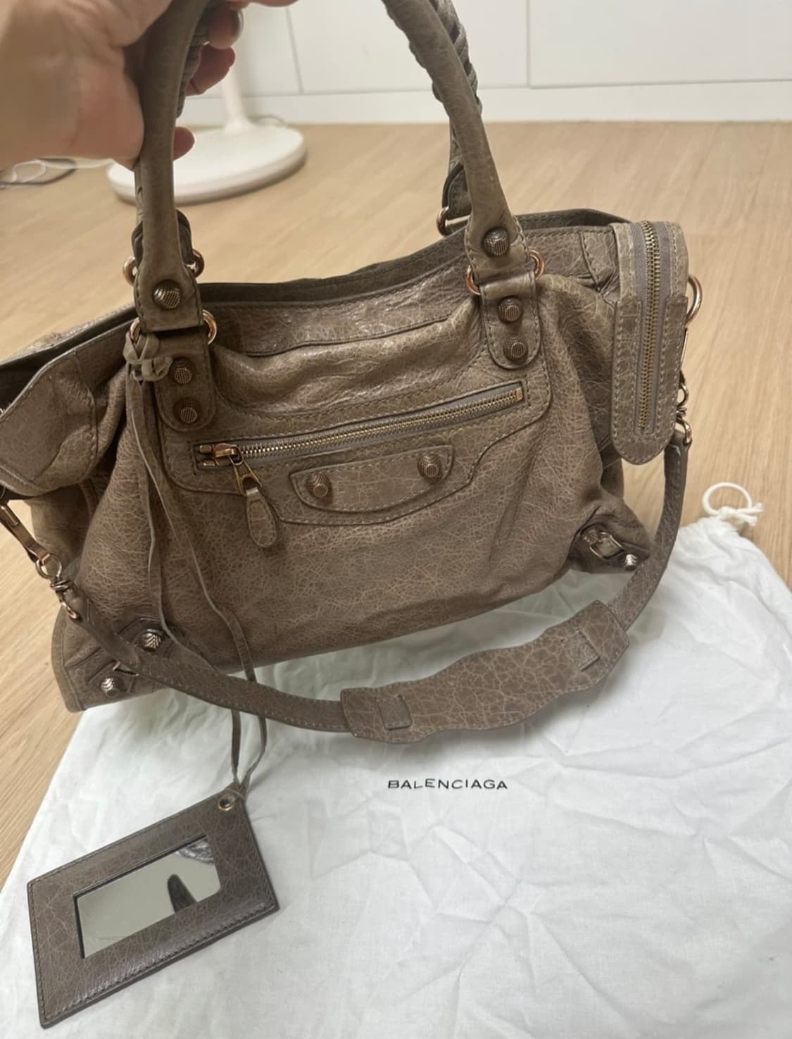 발렌시아가 자이언트 시티백 상품이미지1