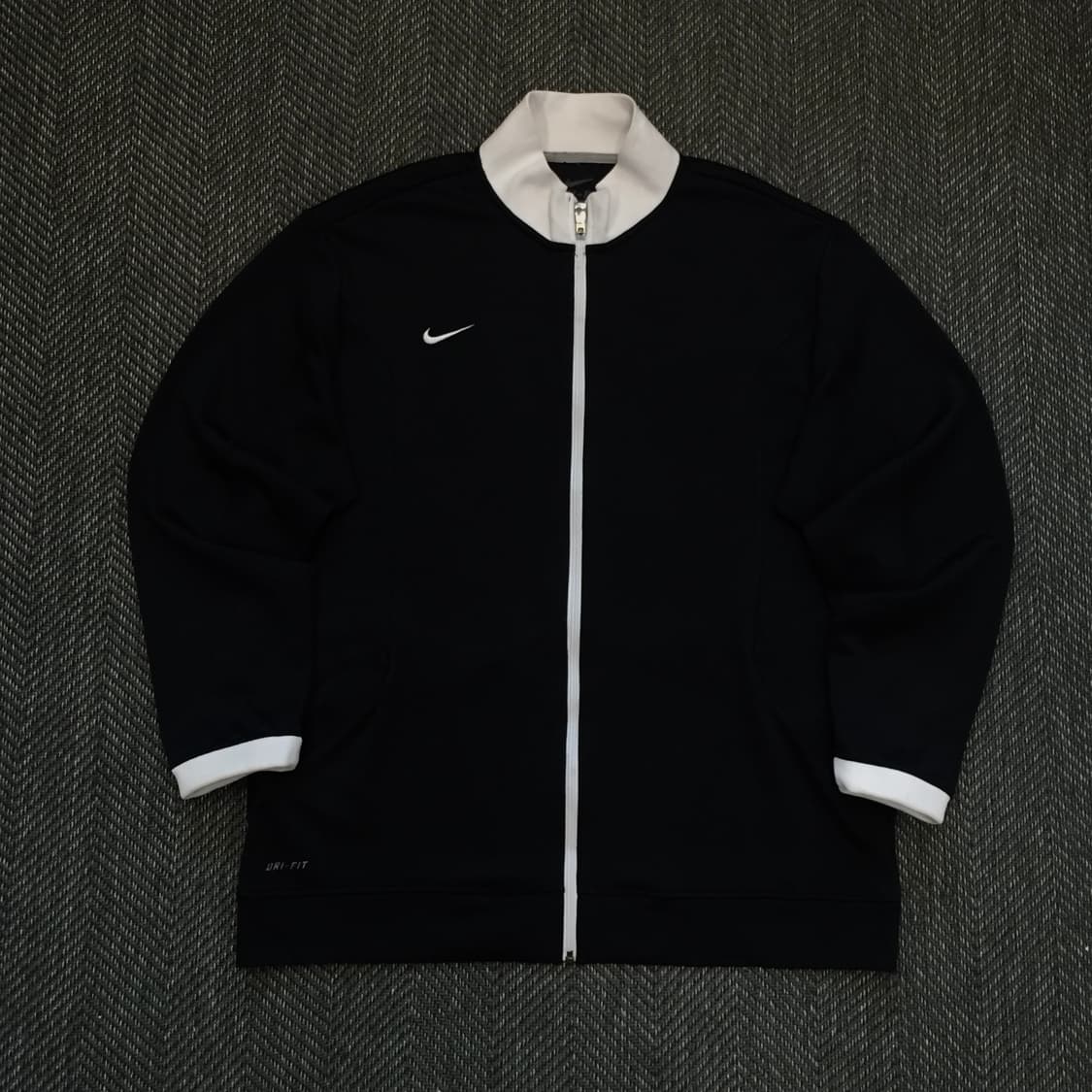 Nike 나이키 스우시 아카이브 모노크롬 트랙져지 상품이미지4