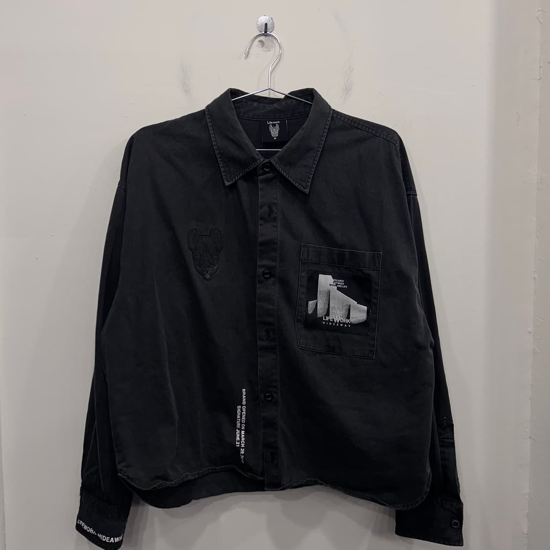 라이프워크 하이드어웨이 패치 흑청 크롭 데님셔츠 상품이미지2