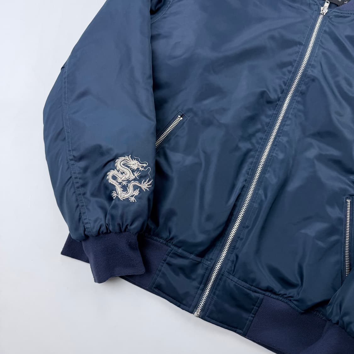 어바웃엠브로 곤룡포 오조룡 자수 세종항공점퍼 상품이미지4