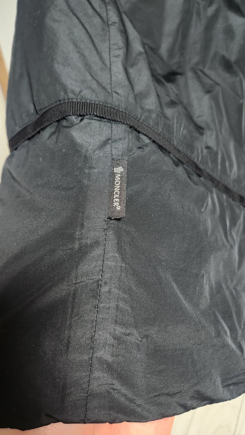 백화점정품.한글택.몽클레어 블랙 후드 경량자켓 상품이미지9