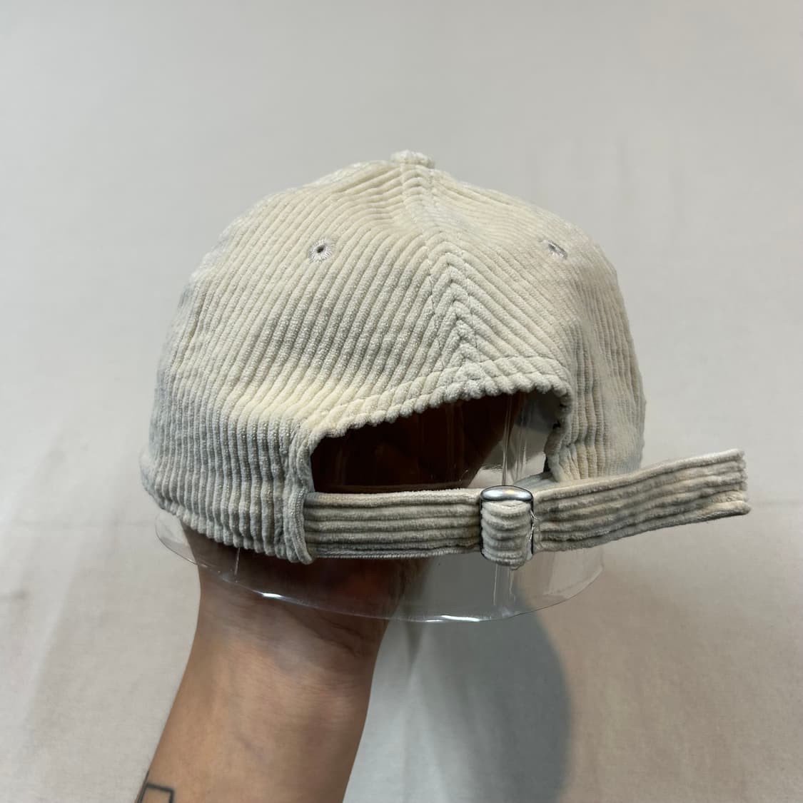 Free) 뉴에라 New Era NY 캡 모자 아이보리 코듀로이 상품이미지4