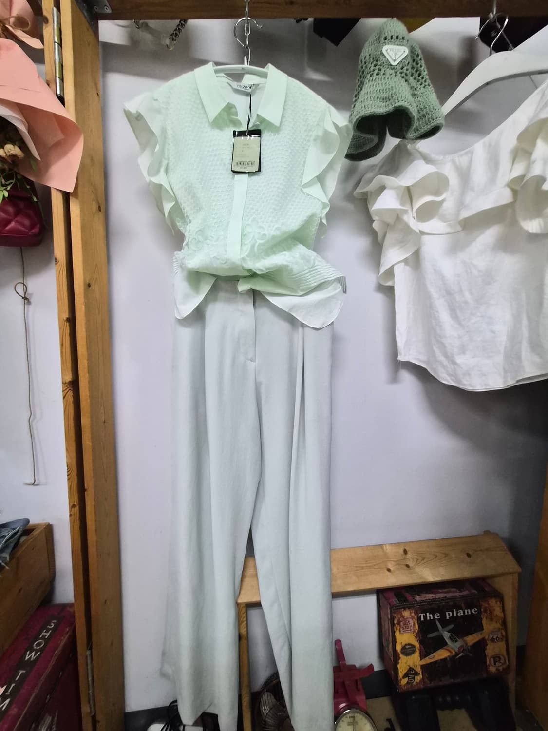 새옷)주크 민트 레이스 블라우스. 샤틴 밀크민트 와이드팬츠 상품이미지1