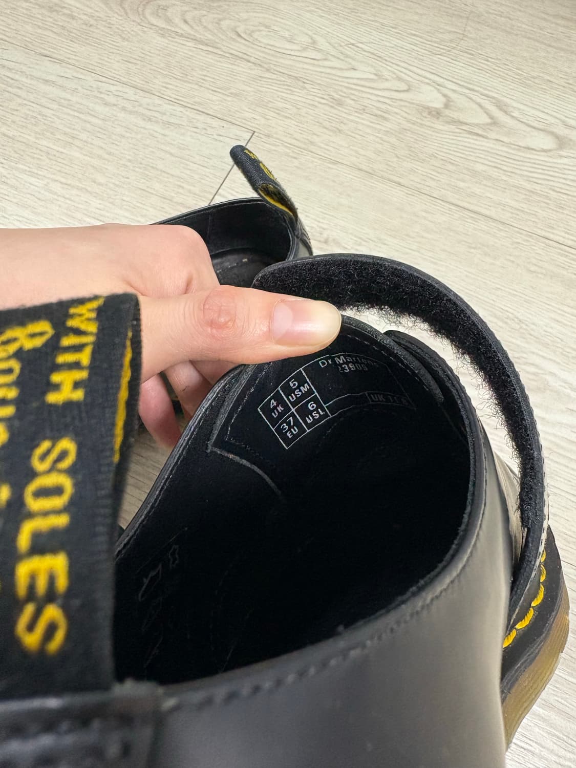 닥터마틴 엔지니어드가먼츠 콜라보 230 상품이미지3