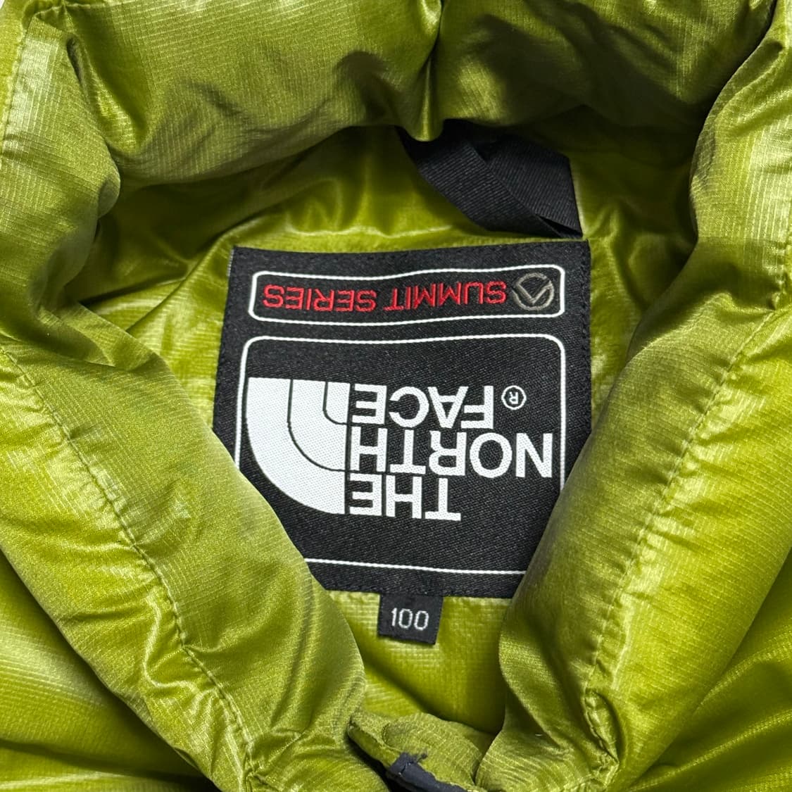 100 노스페이스 써밋 아콘카구아 다운 패딩 상품이미지4