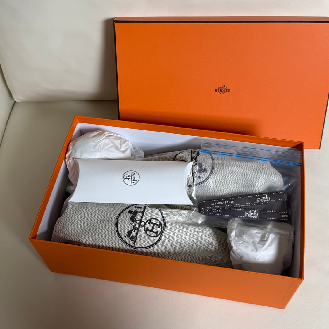 [새상품]에르메스 바운싱 메쉬 누아 39.5 상품이미지4