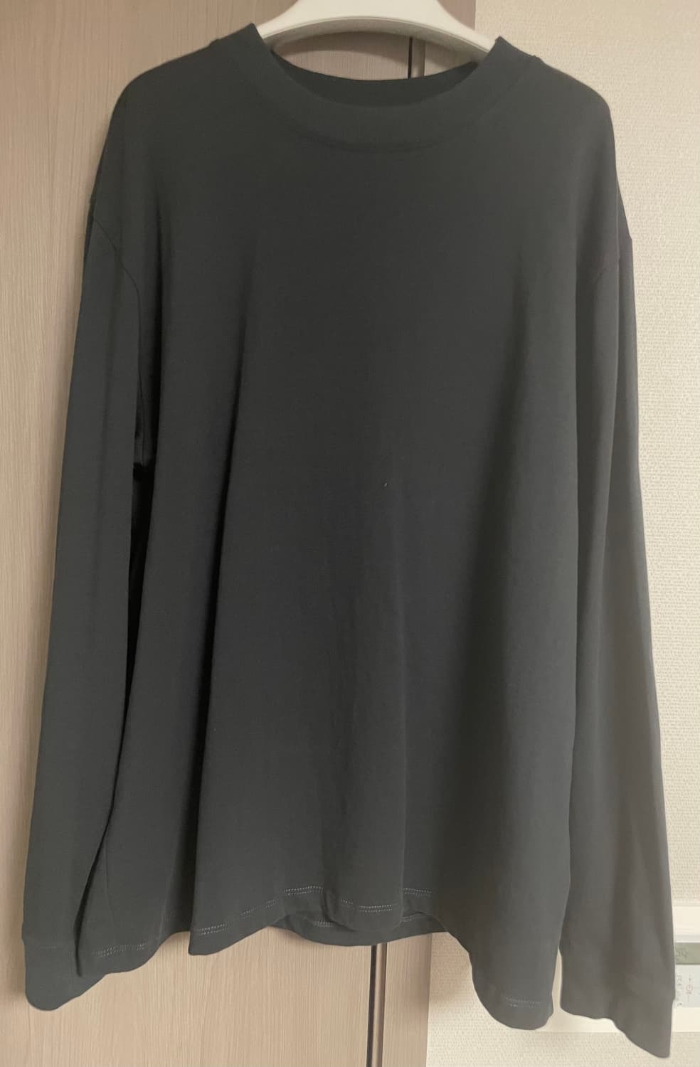 에센셜 롱슬리브 티셔츠 블랙 - 21SS 상품이미지2