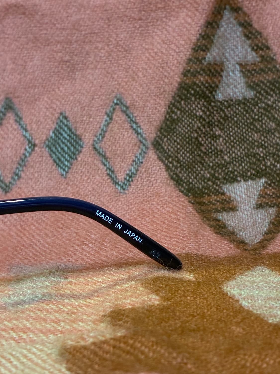 MCM 캣아이 블루 컬러  각인 프레임 선글라스 상품이미지4