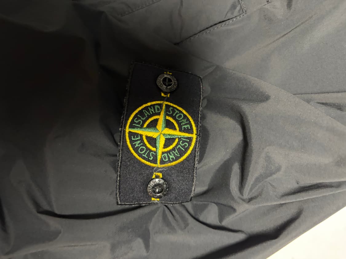 스톤아일랜드 스킨터치 나일론 TC 블랙 M 사이즈 상품이미지3