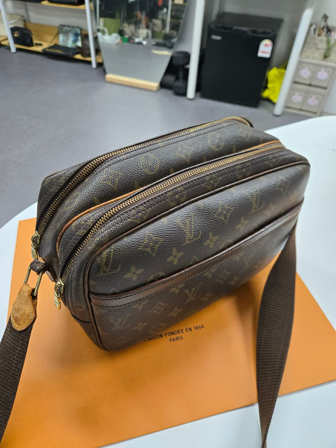 [50%세일] 루이비통 리포터 숄더백 상품이미지1