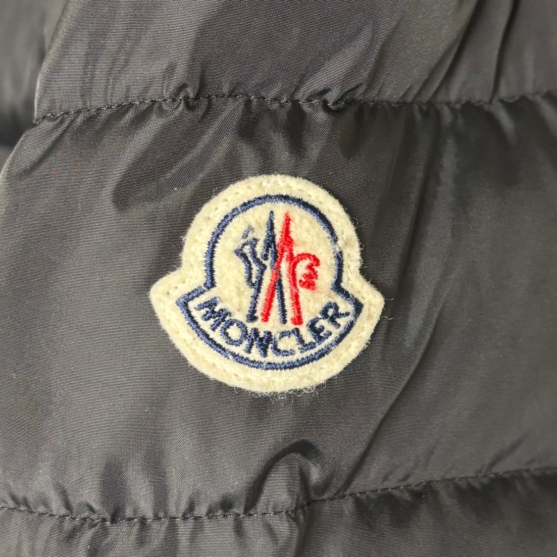 [3/당일배송] 몽클레어 아미오 쇼트 다운 자켓 3 Size 상품이미지2