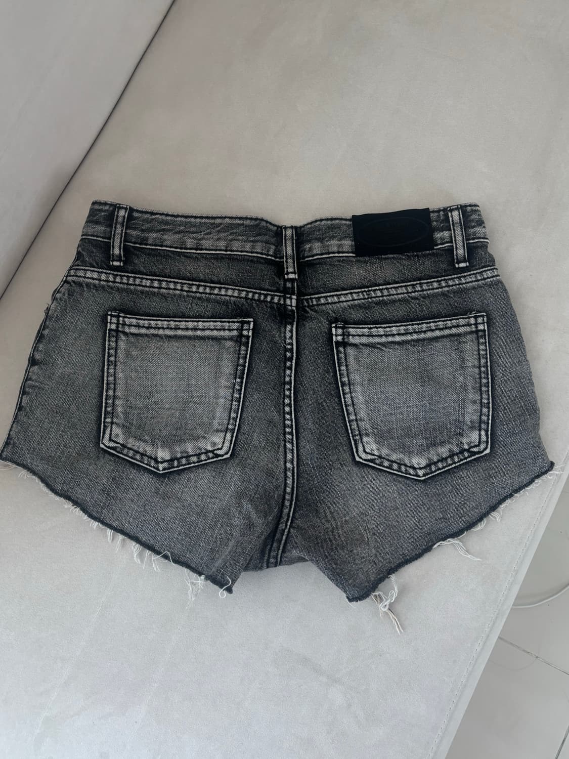 보헤미안서울 디스트로이드 데님 쇼츠 DESTROYED GRAY DENIM 상품이미지3