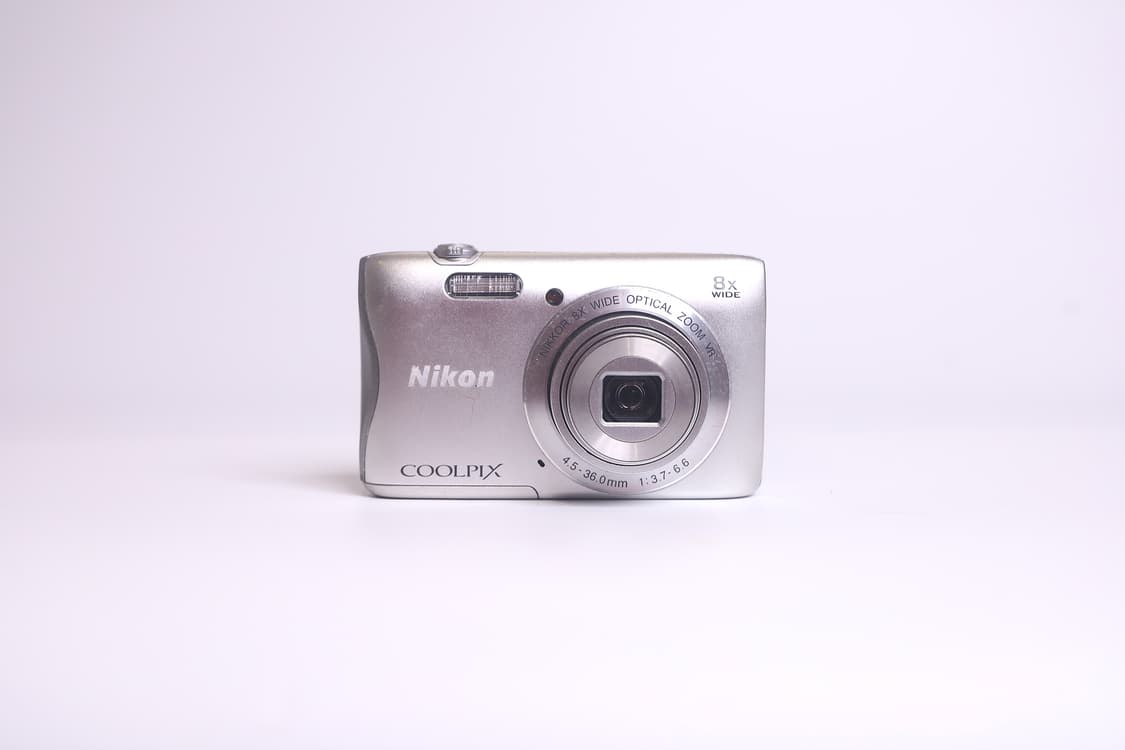 니콘 쿨픽스 S3700 실버 상품이미지1