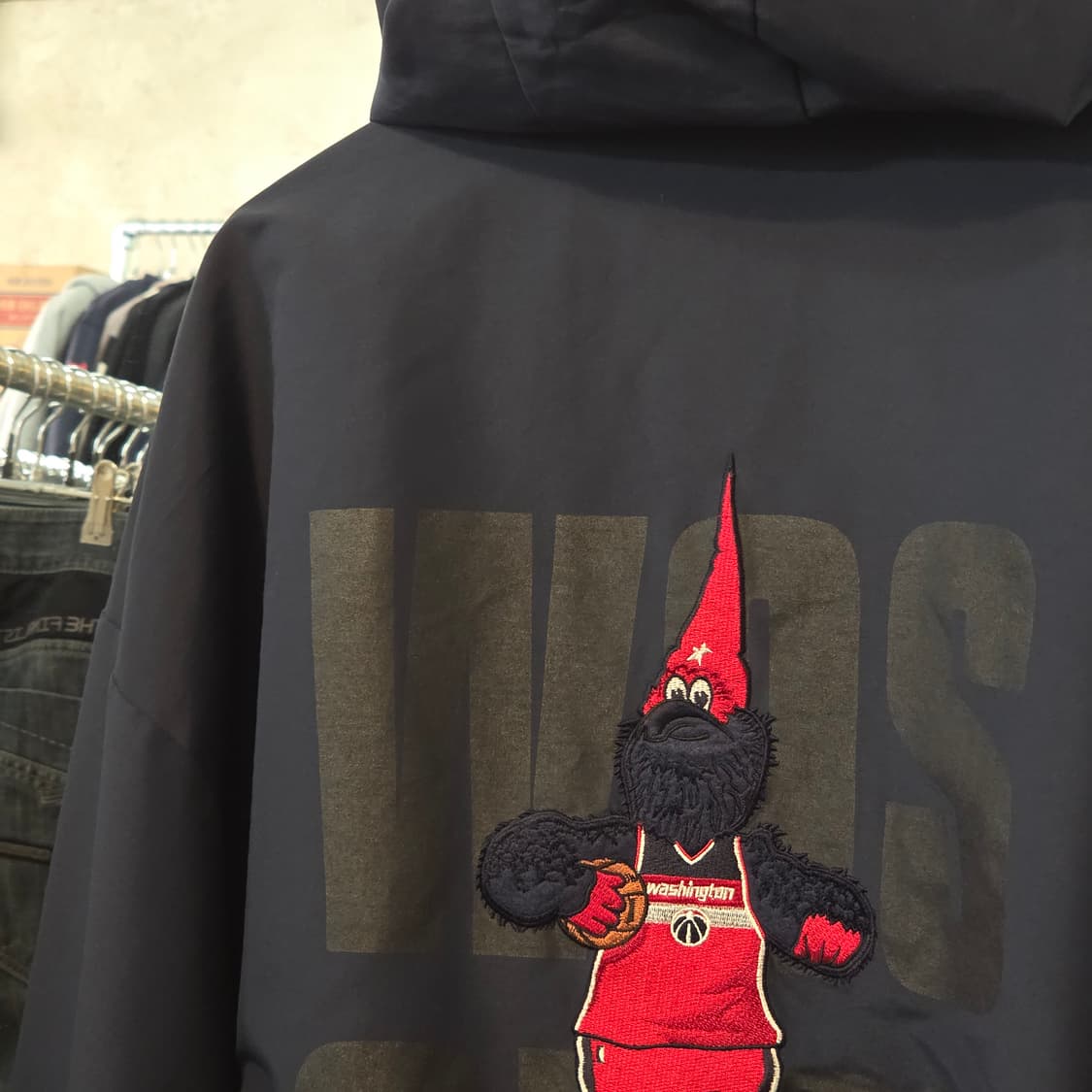 NBA 자수 포인트  네이비 아노락 후드 상품이미지3