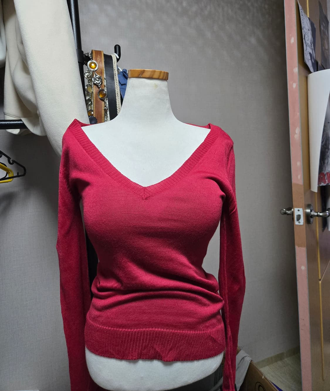 빈티지 딥브이넥 오프숄더 레드와인 니트 상품이미지1