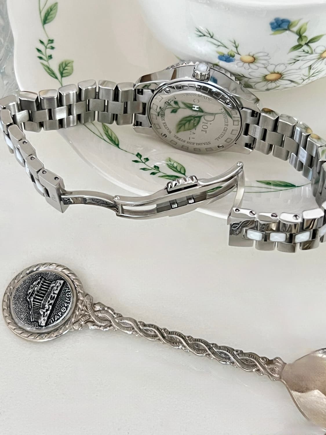 디올 화이트 크리스탈 다이아 베젤 시계  / 정품감정 . 케어 상품이미지5