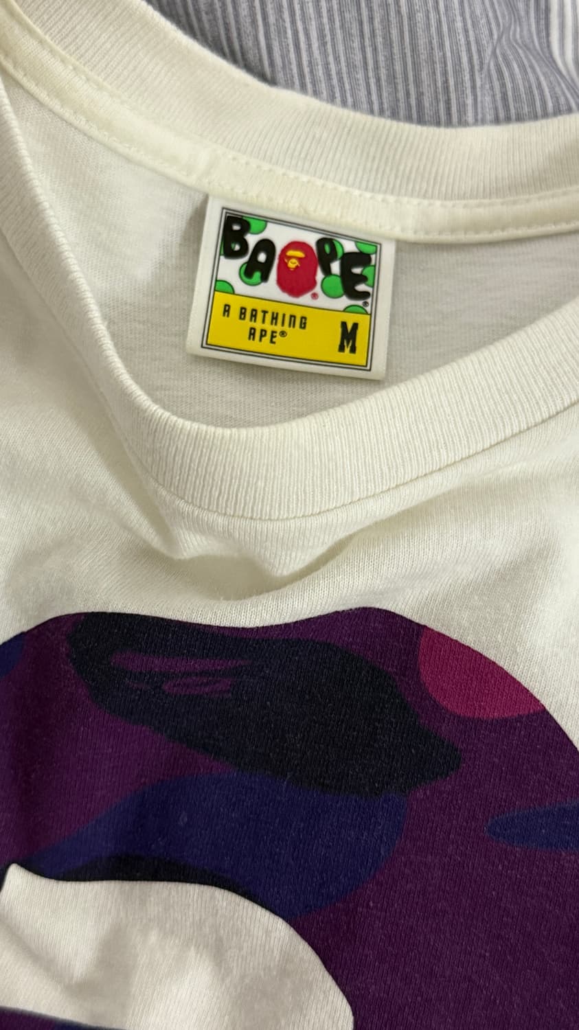 [M] BAPE 카모 빅 에이프 티셔츠 화이트 퍼플 상품이미지3