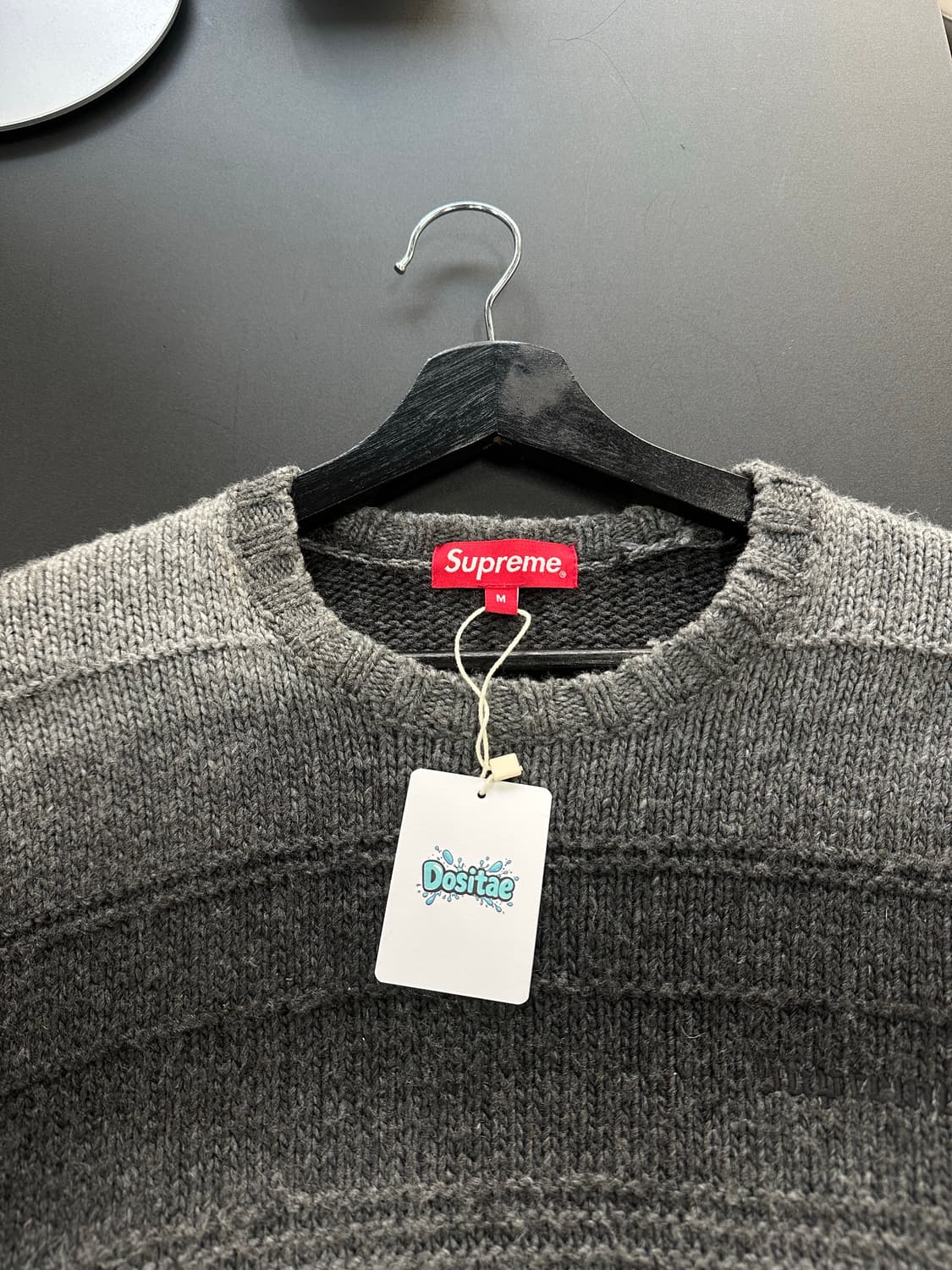 슈프림 22AW 그라디언트 스트라이프 스웨터 상품이미지8