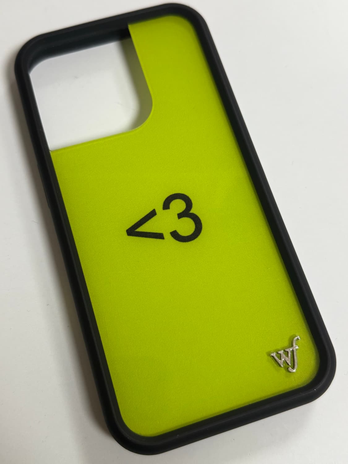 와일드플라워 16프로 찰리xcx 상품이미지3