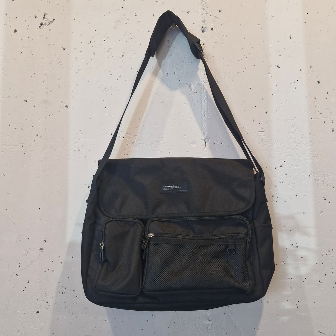 블랙 메신저백 크로스백 새상품 상품이미지1