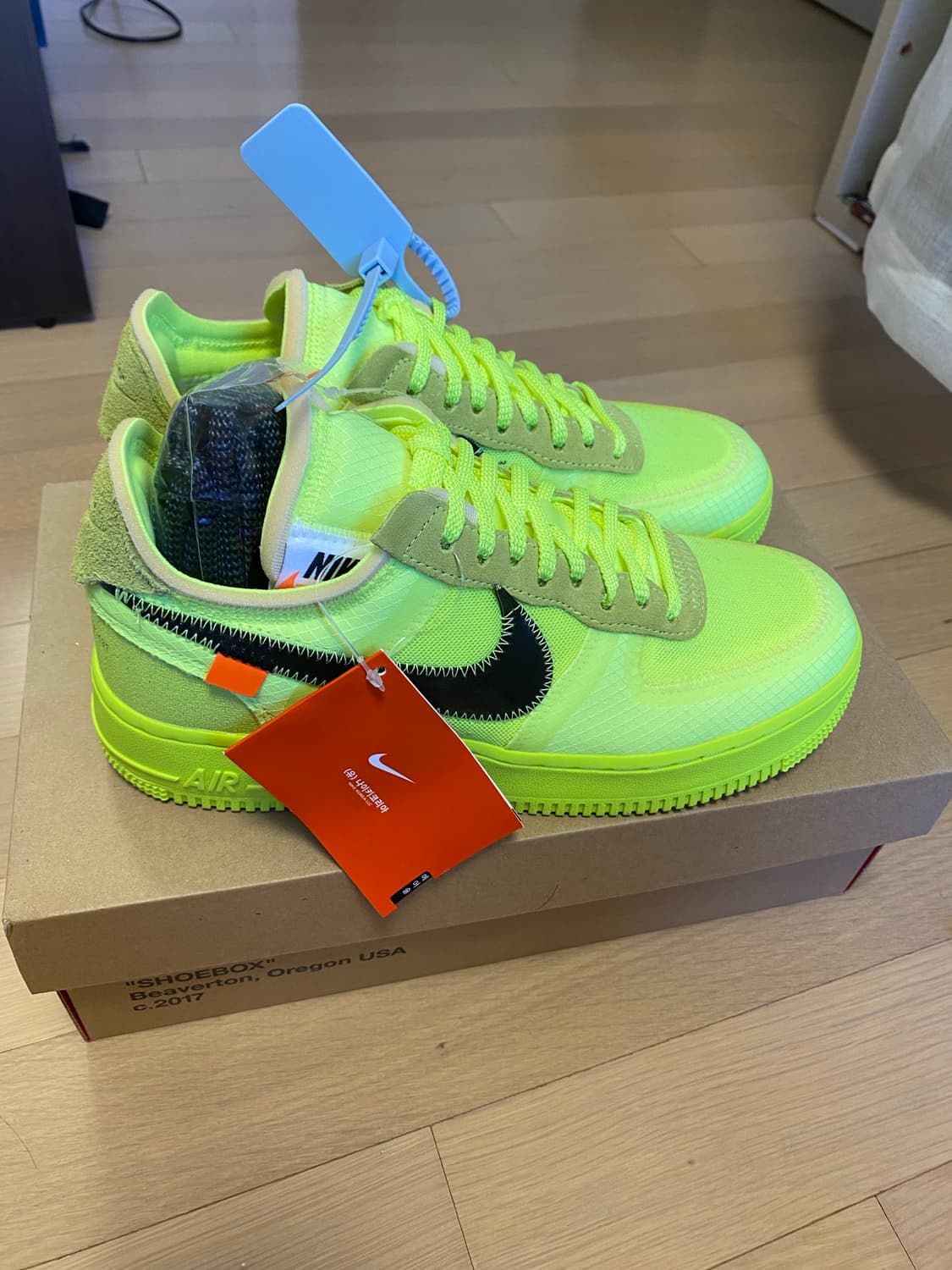 [250] 나이키x오프화이트 에어포스1 로우 볼트 상품이미지1