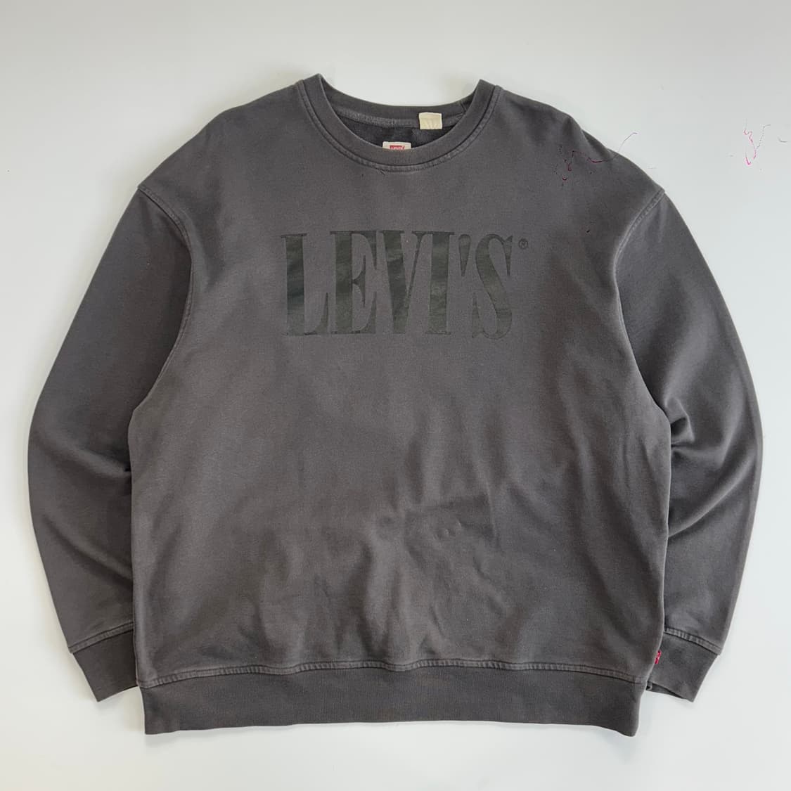 Levis 리바이스 스펠아웃로고 차콜 맨투맨 상품이미지3