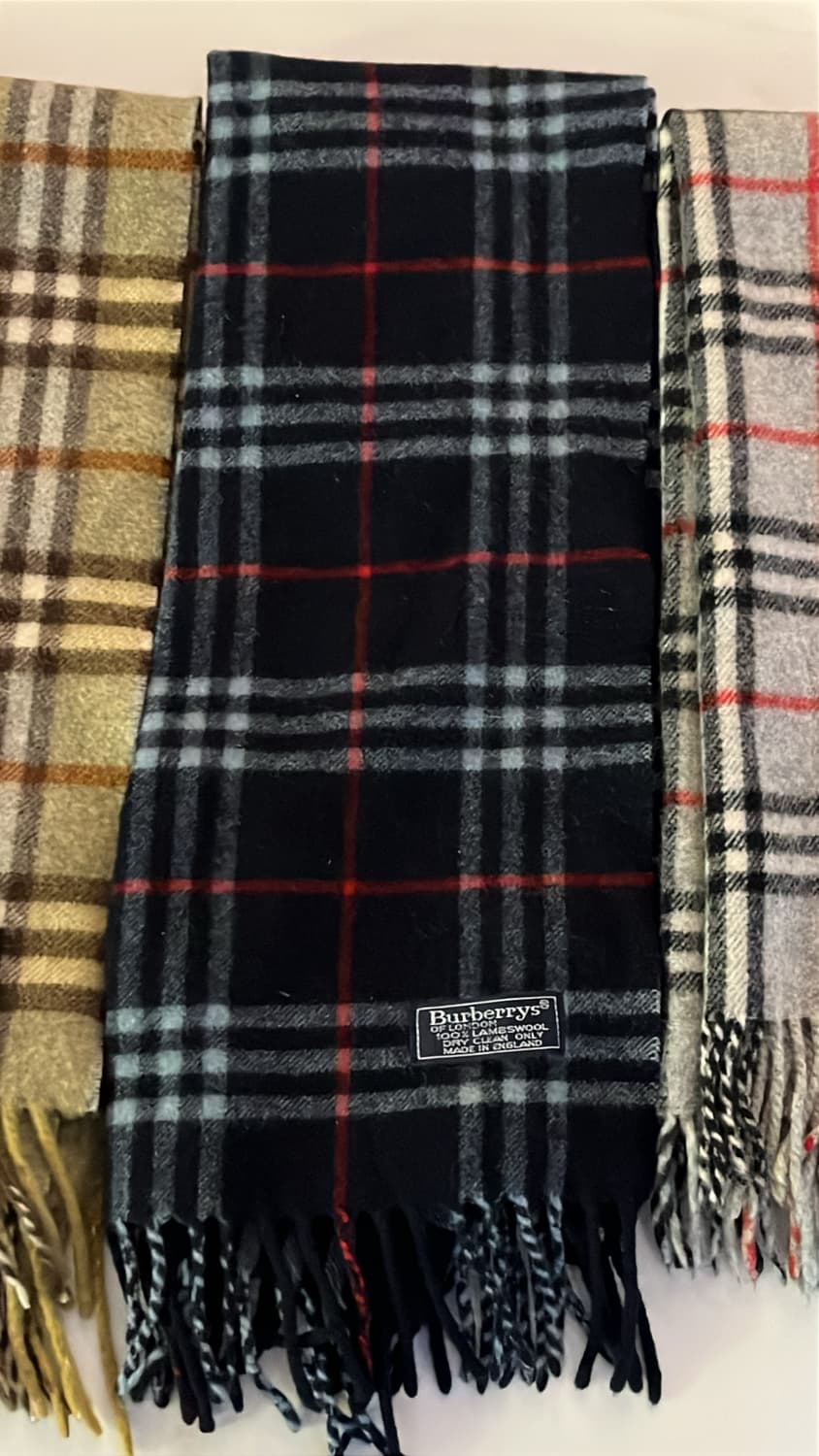 버버리 체크 네이비 머플러  상품이미지1