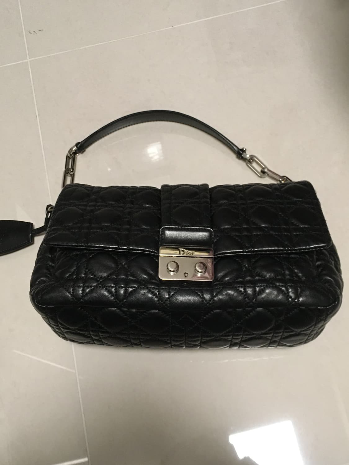 디올 까나쥬백 숄더백 상품이미지1