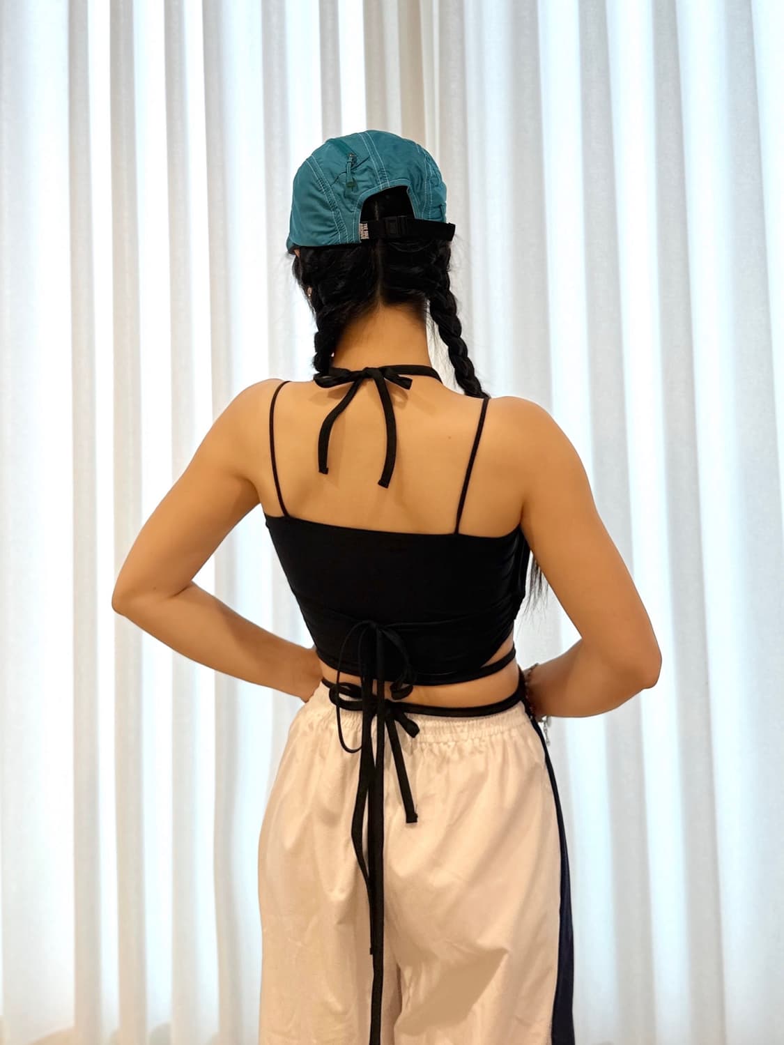아디다스 스트랩 크롭탑  상품이미지4