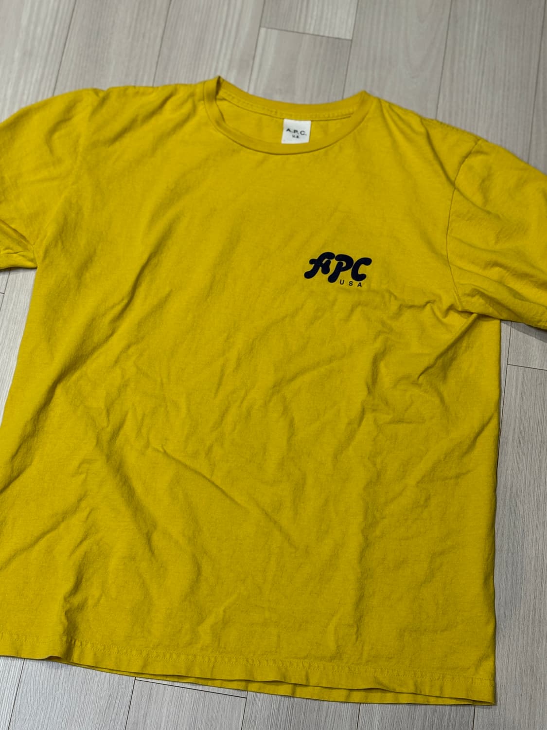 A.P.C 노란색 티셔츠 L 상품이미지1