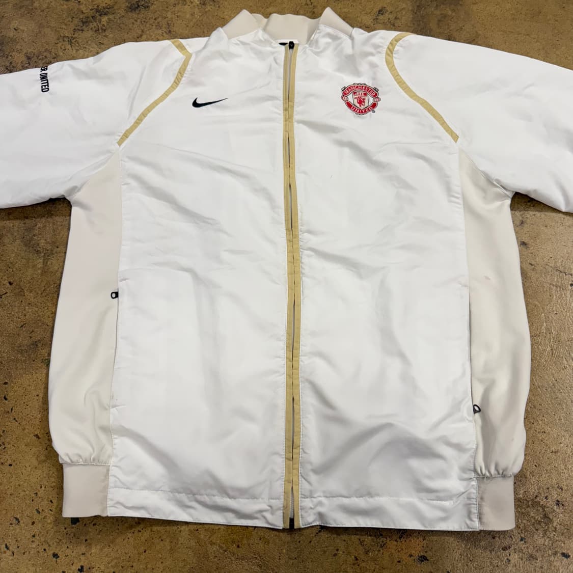 나이키 맨유 흰골 흰금 바람막이  상품이미지3