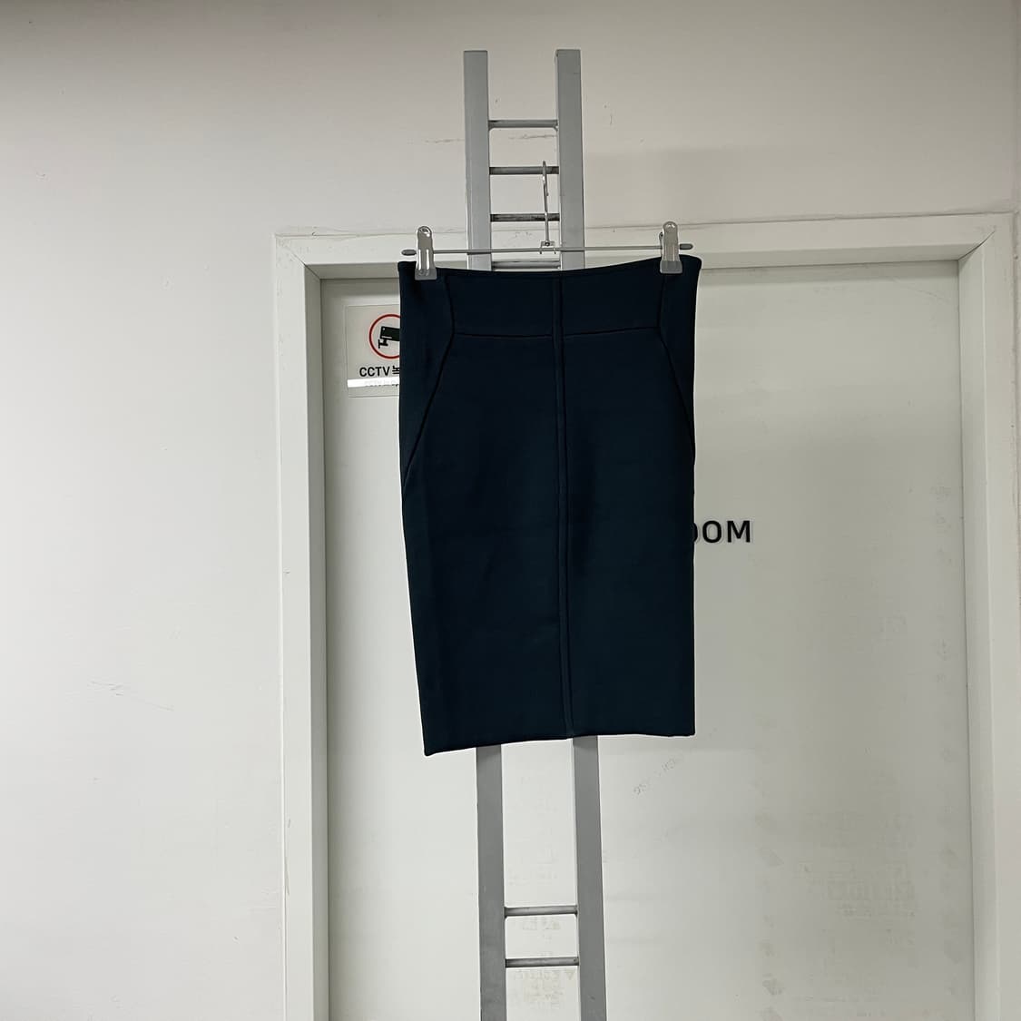 알렉산더왕 네이비 스커트 XS 상품이미지1