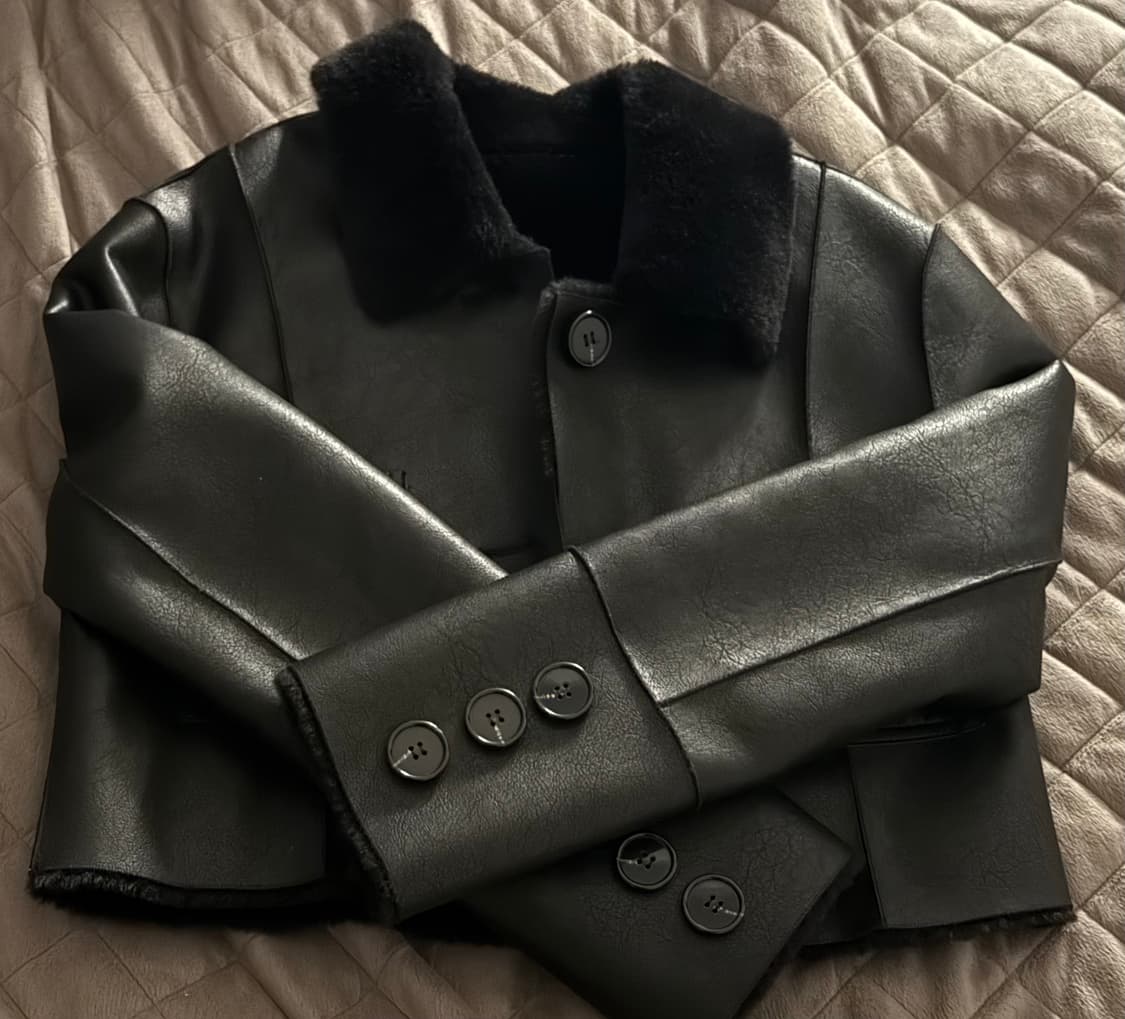 (장원영착용) 낫유어로즈 숏 리버시블 레더 무스탕 블랙 M 상품이미지6