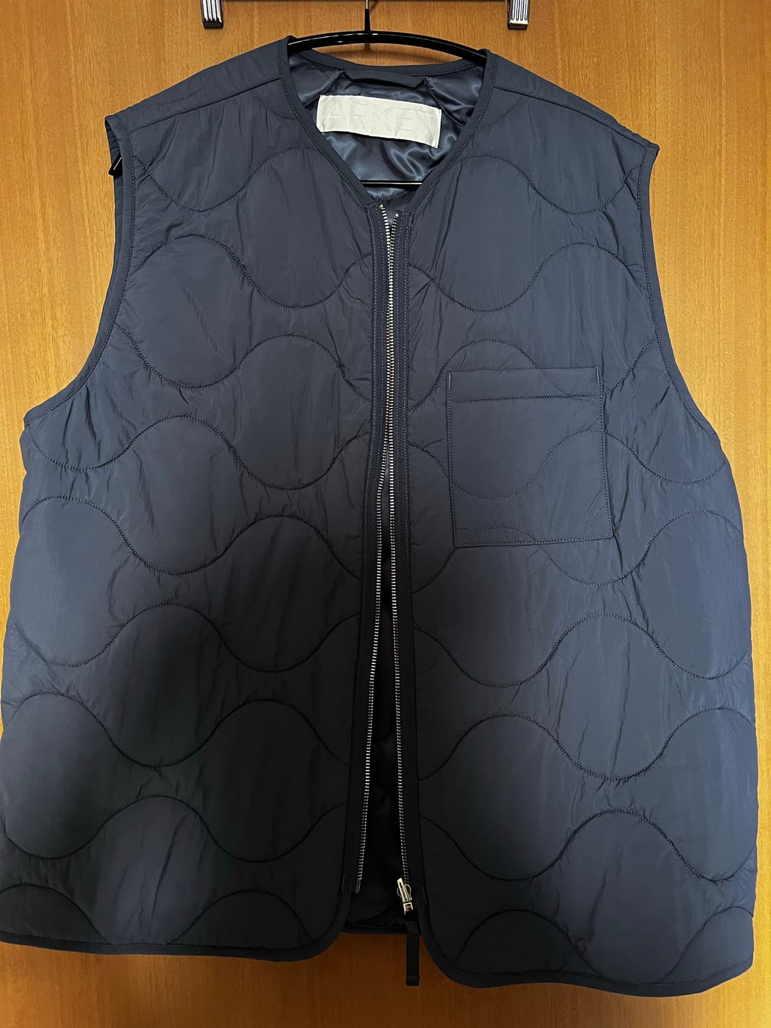 [새상품/XL] 아르켓 퀼티드 라이너 베스트 네이비 상품이미지4