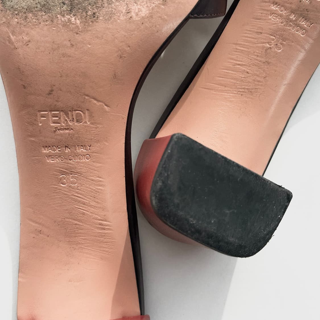 펜디 FENDI 플라워랜드 슬라이드 샌들 힐 상품이미지4