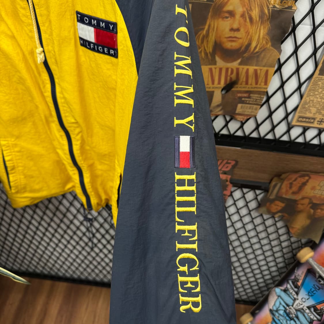90s 타미힐피거 올드스쿨 나일론 후드집업 옐로 네이비 배색 상품이미지6