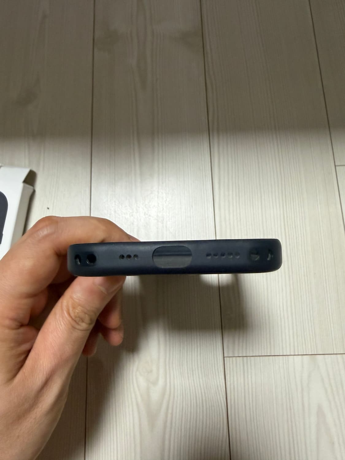 Apple 정품 아이폰17 맥세이프 실리콘 케이스 블랙 상품이미지4