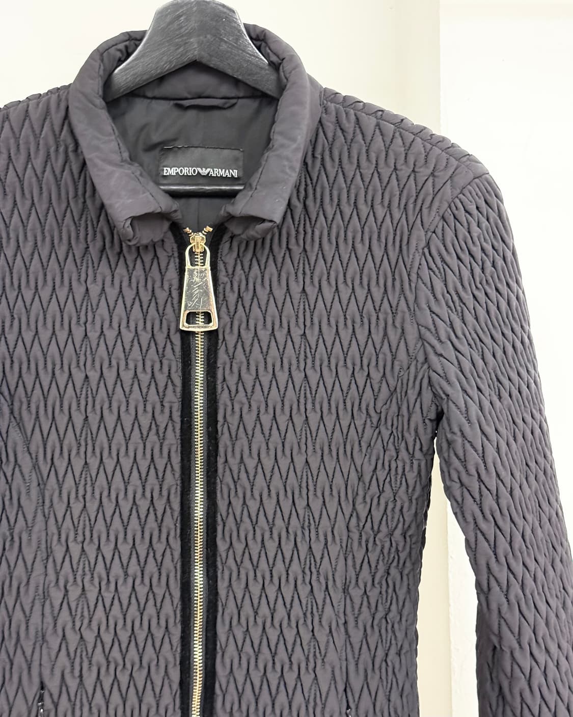 엠프리오 아르마니 블랙 지오메트릭 패턴 집업 자켓 상품이미지4