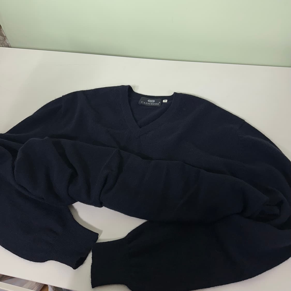 M 고비 GOBI 다크네이비 브이넥 캐시미어니트 상품이미지1