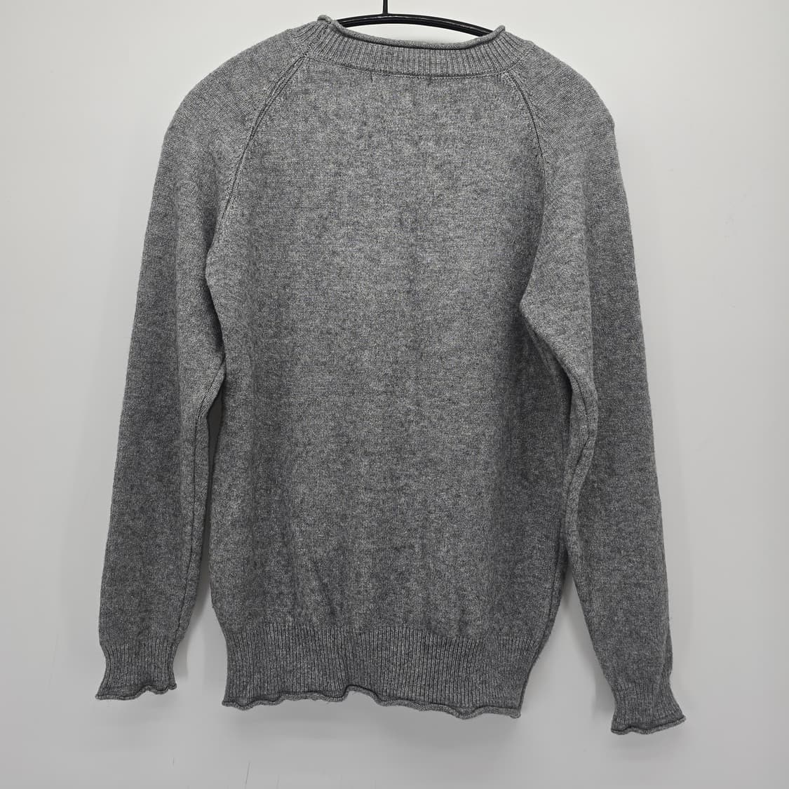 선플라워 자수 회색 스웨터 FREE 상품이미지8