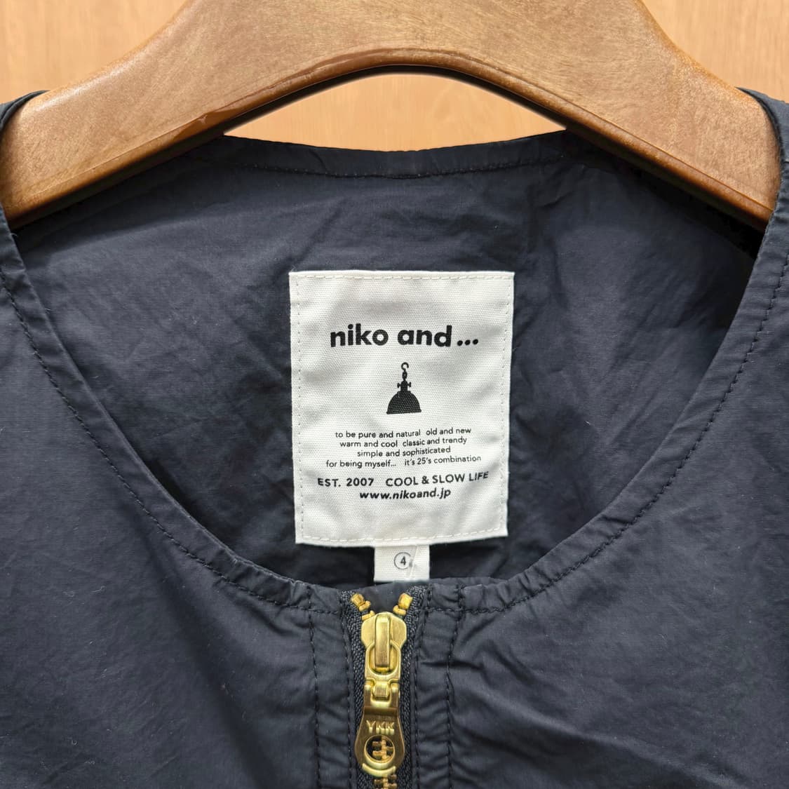 니코앤드 집업 자켓 노카라 소매 립 배색 디테일 레귤러핏 블랙 상품이미지6