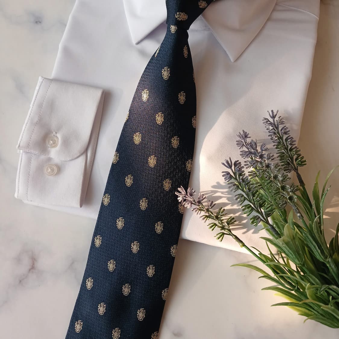 아쿠아스큐텀 실크 크레스트 자수 넥타이 9.6cm A+등급 A19415
 상품이미지6