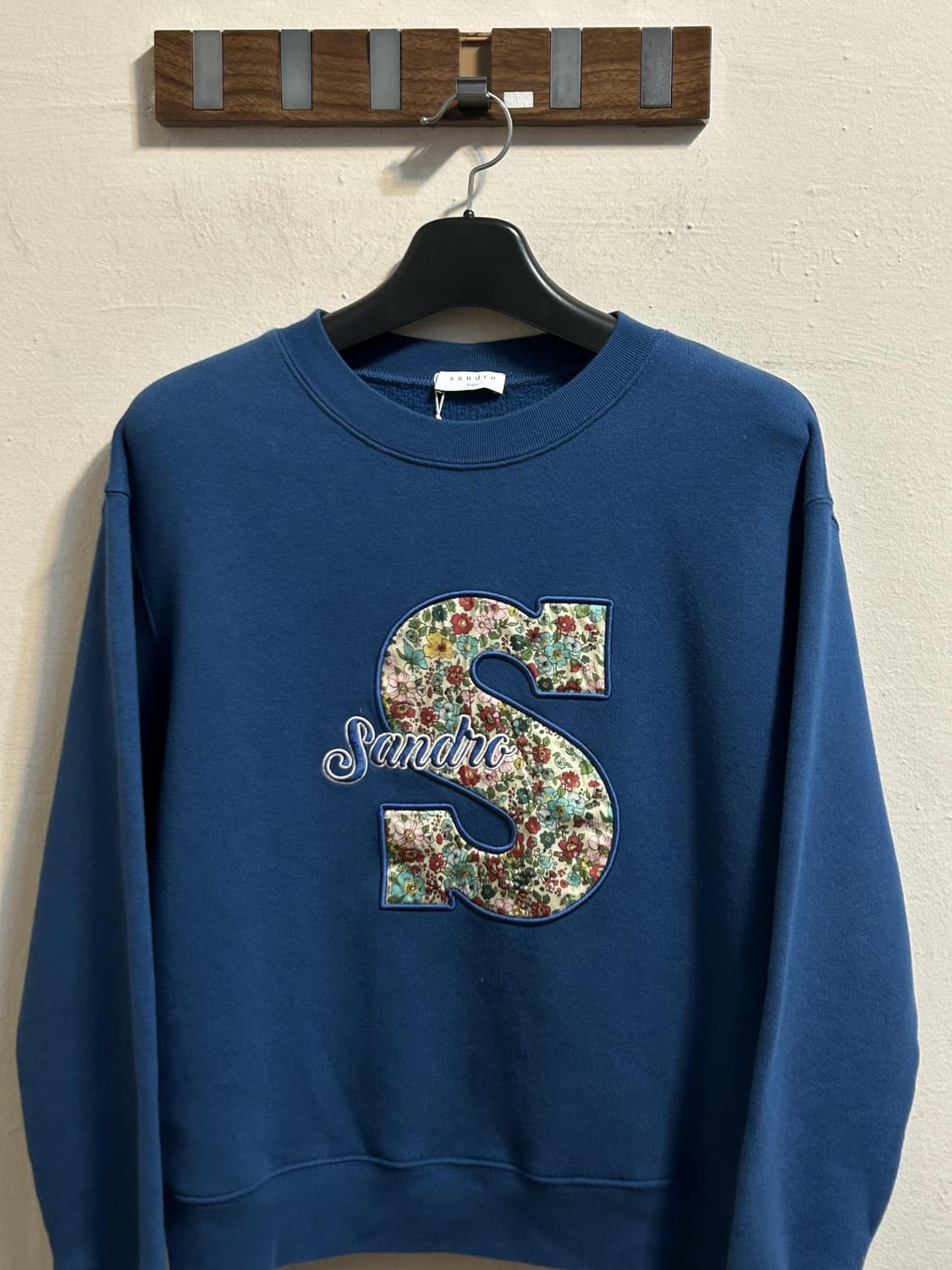 산드로 플라워 자수 로고 스웻셔츠 상품이미지2