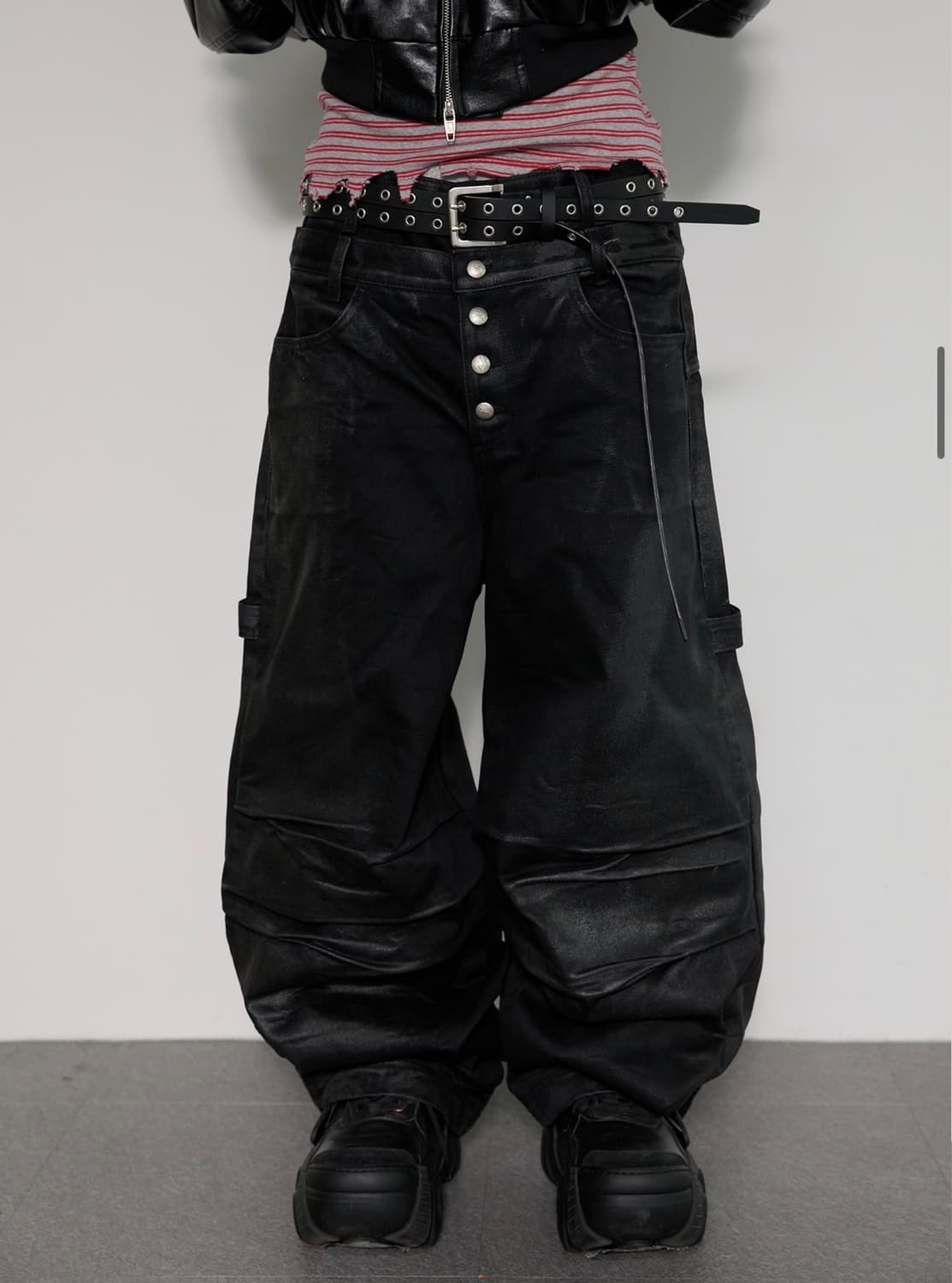 [구매 1size]어나더유스 배기진 코팅 블랙 상품이미지1