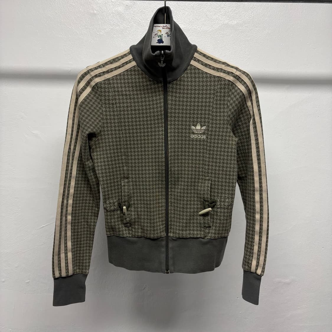 아디다스 카키 하운드체크 져지 상품이미지1