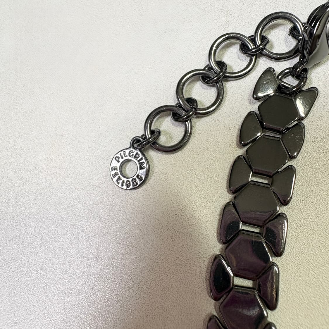 필그림 앤틱실버 색상 목걸이 상품이미지2