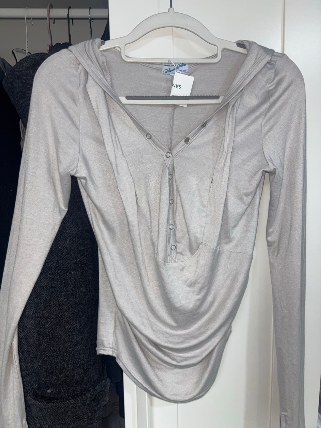 플리즈노팔로우 상의 상품이미지1