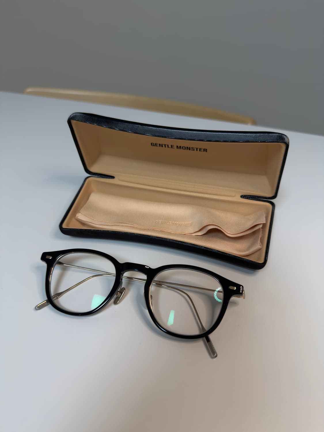 젠틀몬스터 해리 01 블랙 상품이미지1