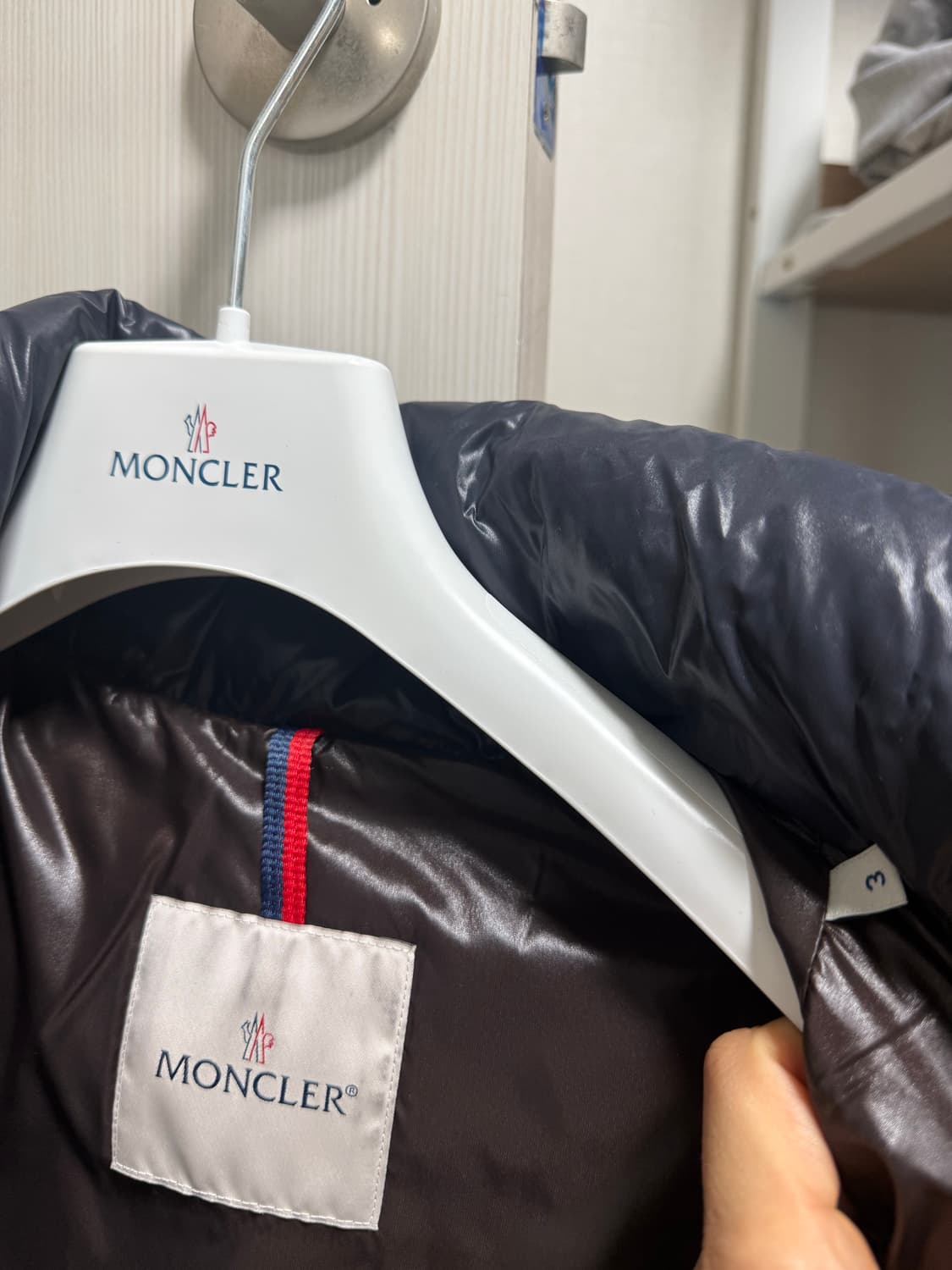 몽클레어 마야쇼트 다운자켓(새상품급) 24Fw 상품이미지3